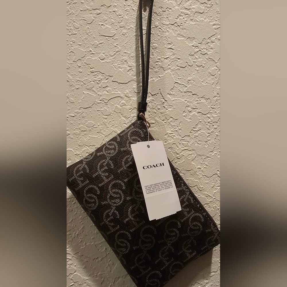 WOMEN'S N.W.T.S SMALL DARK GREY & BROWN COACH WRISTET WITH STRAP